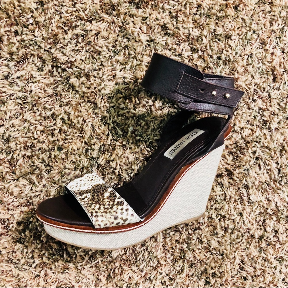 Steve Madden wedge